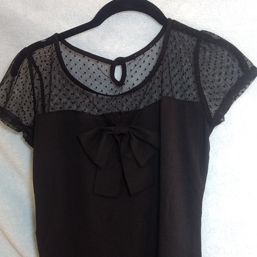 Short sleeved blouse